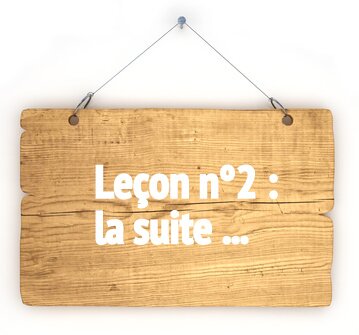 Old wood notice board leçon menuiserie